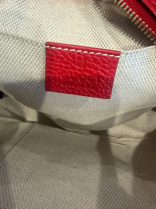 Gucci Red Pebbled Leather Crossbody with Tassel - Picture 5 of 6